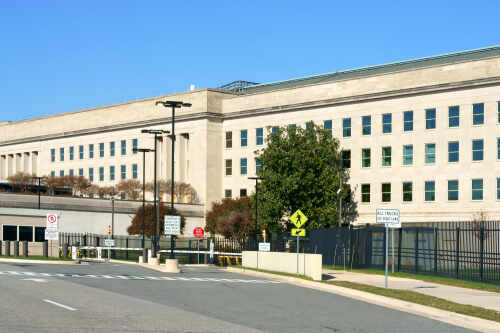 Arlington,,Va,,Usa,-,Nov,24,,2018:,Pentagon,,In,Arlington Exterior view of the Pentagon building with clear blue sky
