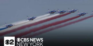 Aircraft parade flies over Sail4th 250 parade | Team coverage