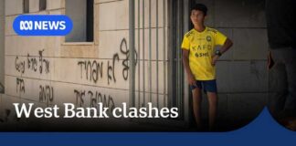 Palestinians accuse Israeli settlers of burning cars, mosque in West Bank clashes | ABC NEWS